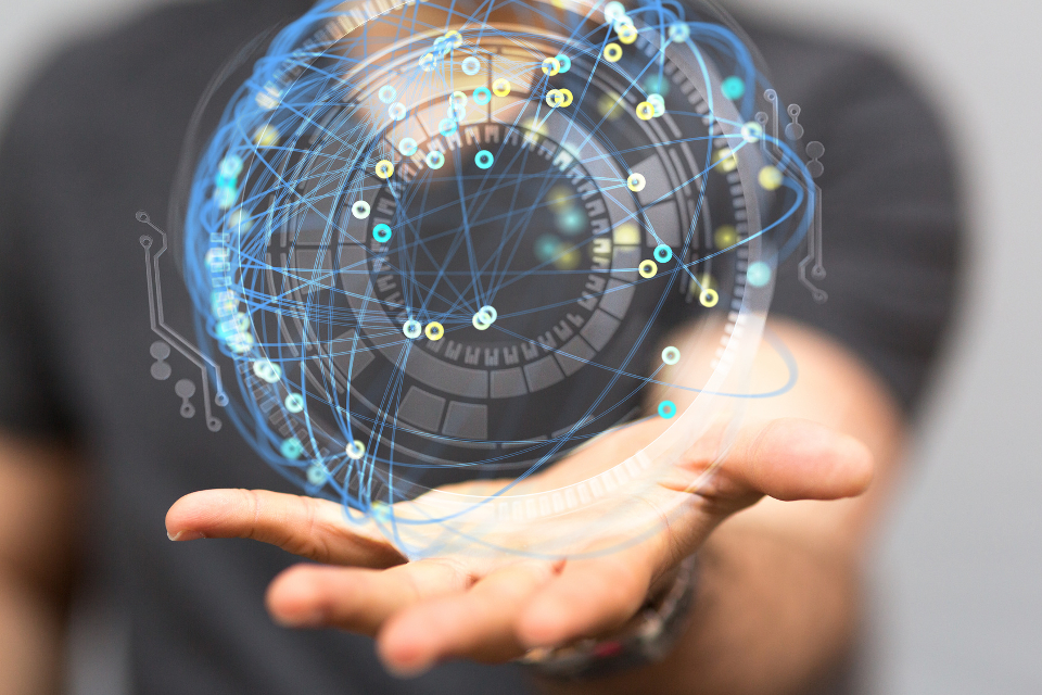 Digitalisation-1 le-stockage-Cloud-a-bouleversé-le-monde-du-travail-et-d-internet